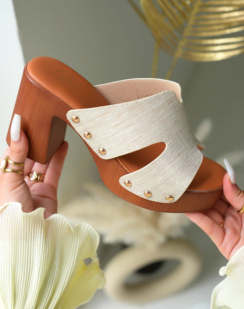 Mules sabots femme à bride en H en tissu beige clair et talons épais