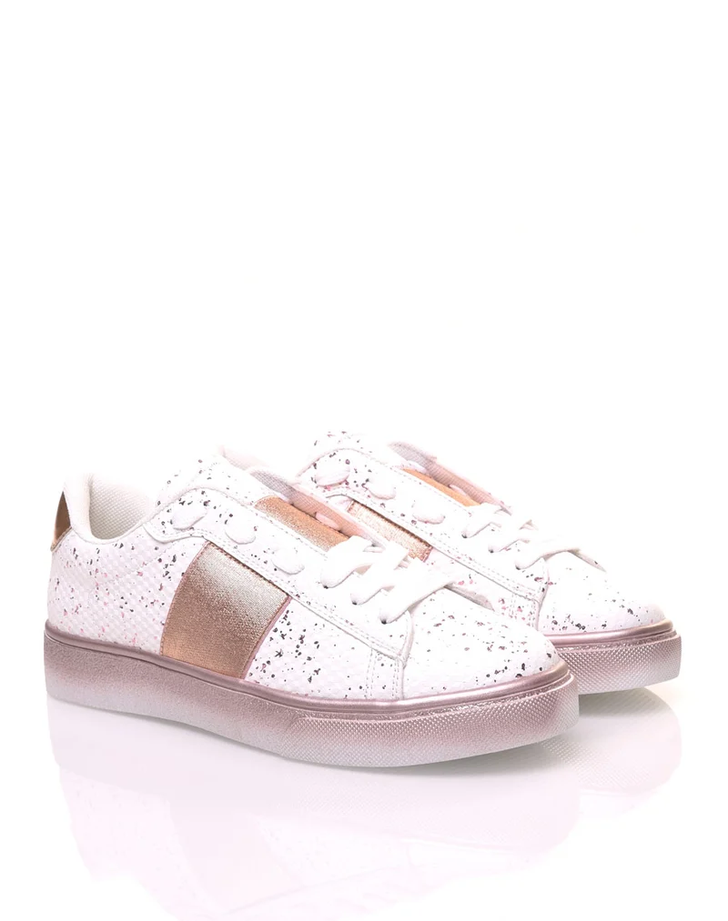 Baskets blanches tachetés rose