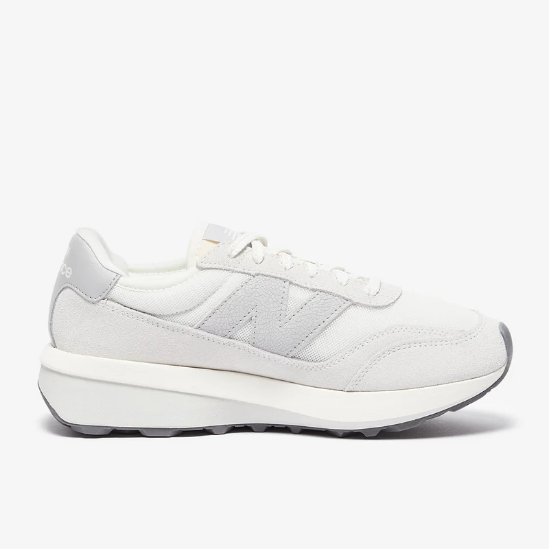 New Balance 370