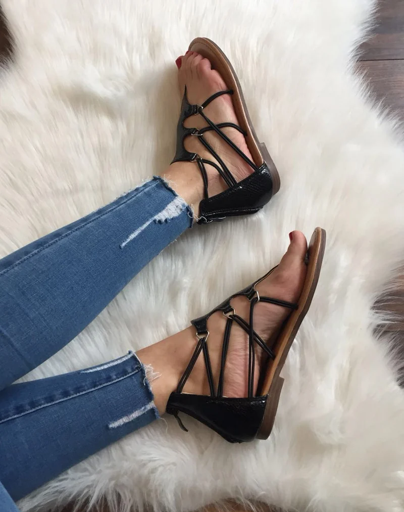 Nu-pieds noirs effets croco