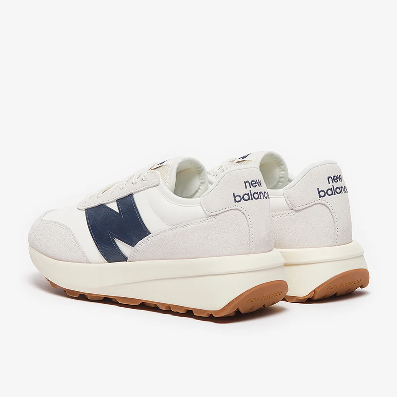 New Balance 370