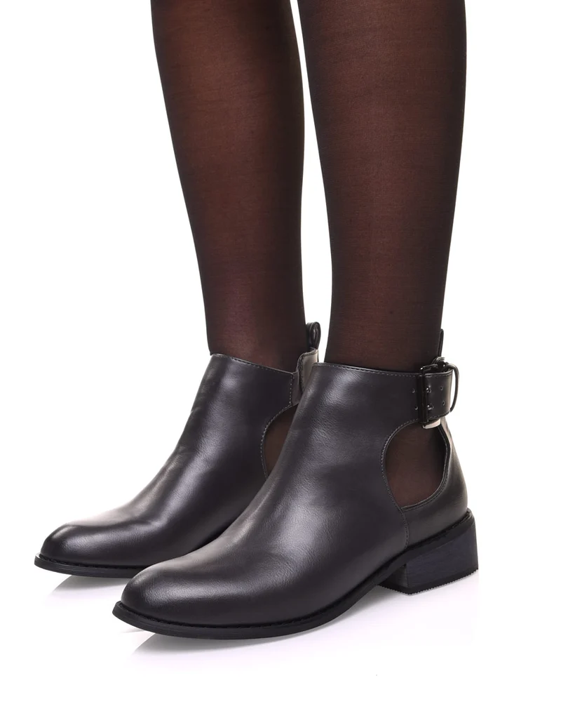 Bottines plates grises ajourées avec sangle