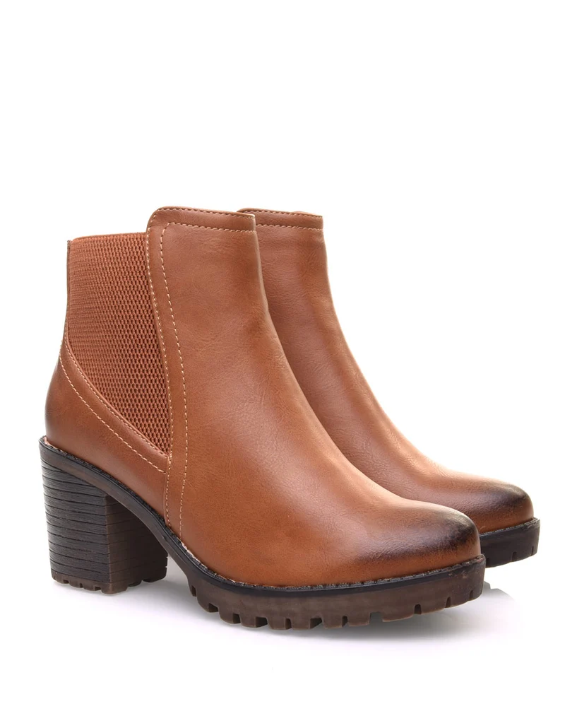 Bottines camel crantées à élastique surpiqué