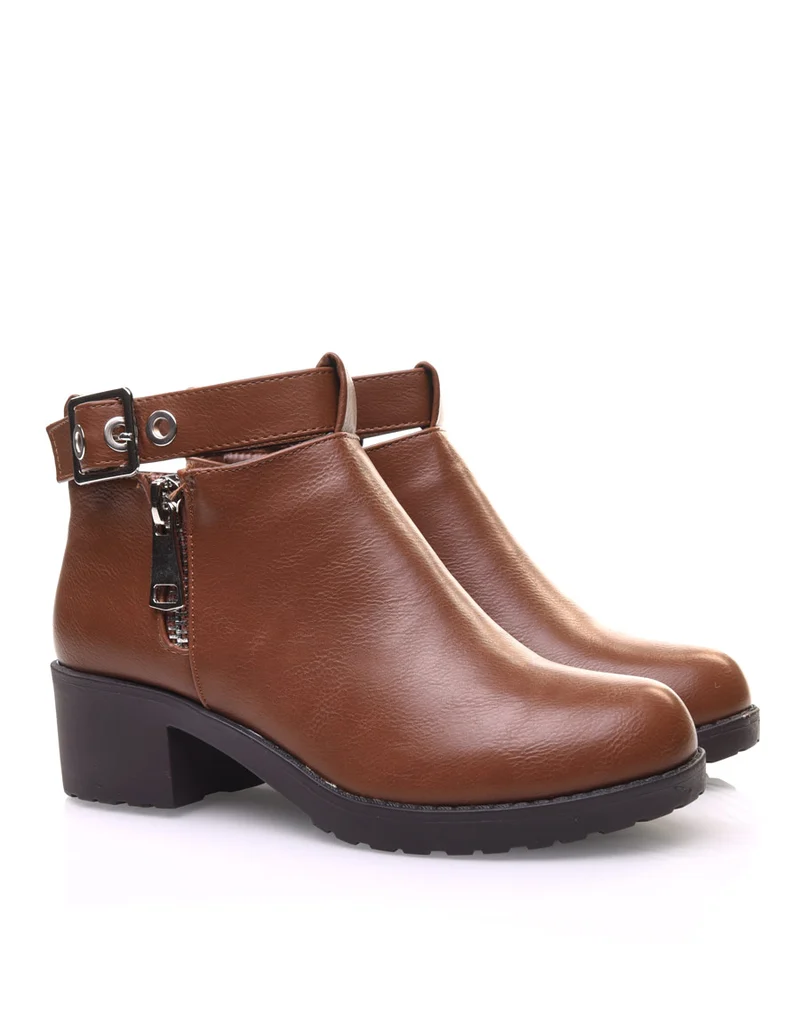 Bottines camel à boucles chevilles
