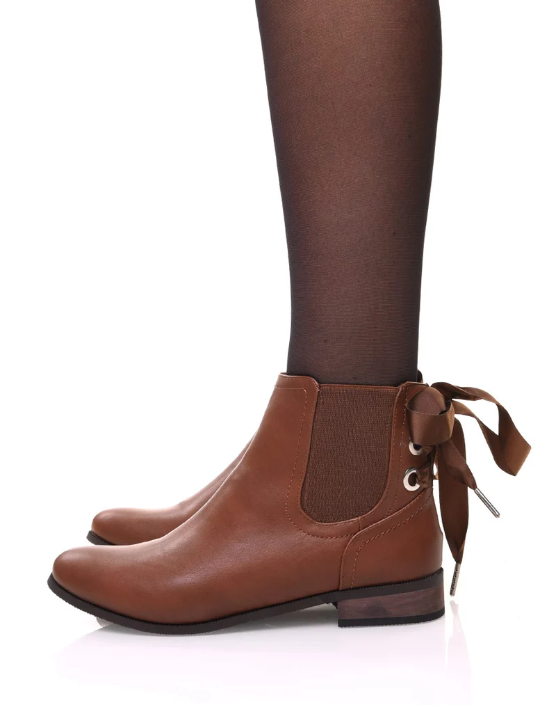 Chelsea boots camel à oeillets et noeud