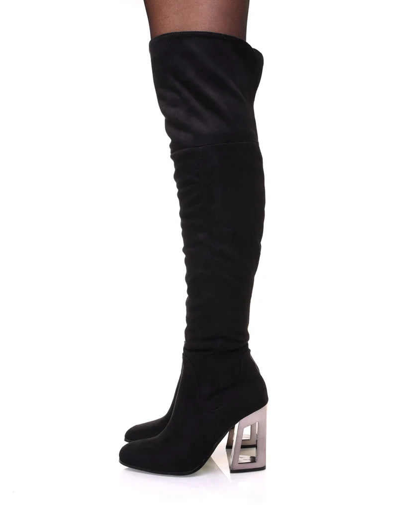 Cuissardes noires à talons graphiques métallisés
