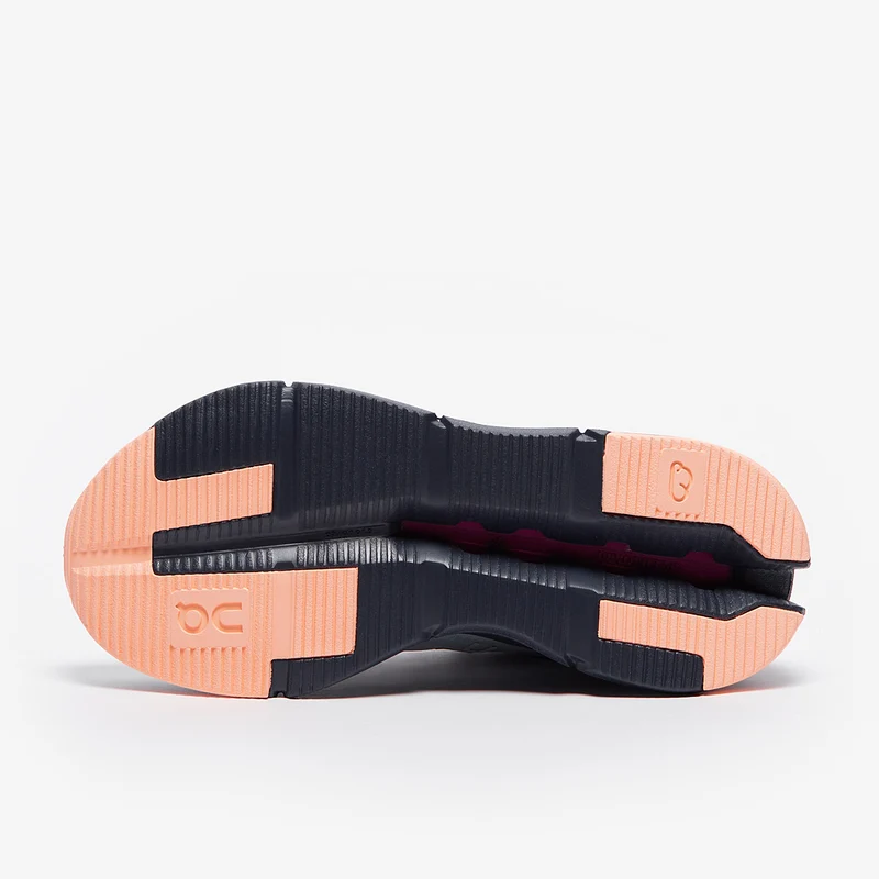 On Womens Cloudnova Form
