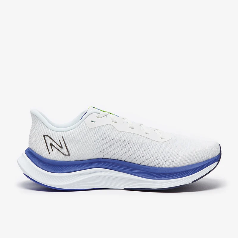 New Balance FuelCell Propel v4